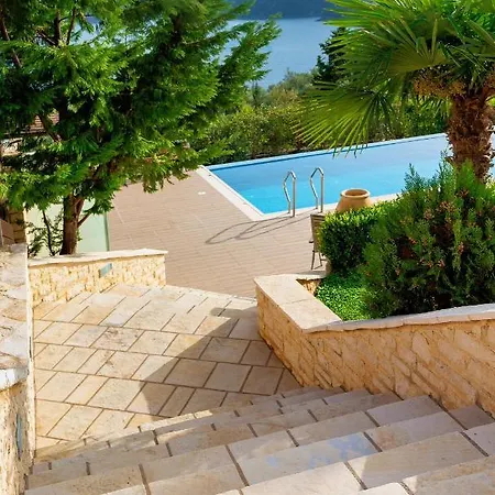 Ionian Diamond Villa Mikros Gialos
